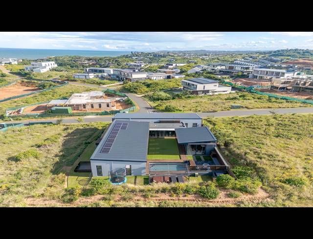 5 BEDROOM HOUSE FOR SALE IN ZULULAMI LUXURY COASTAL ESTATE